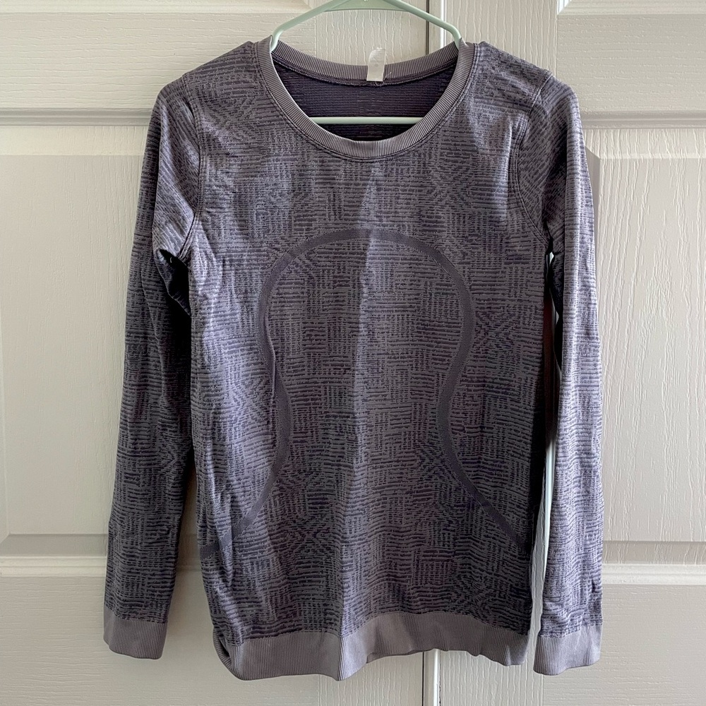 Lululemon size 4 purple long sleeve